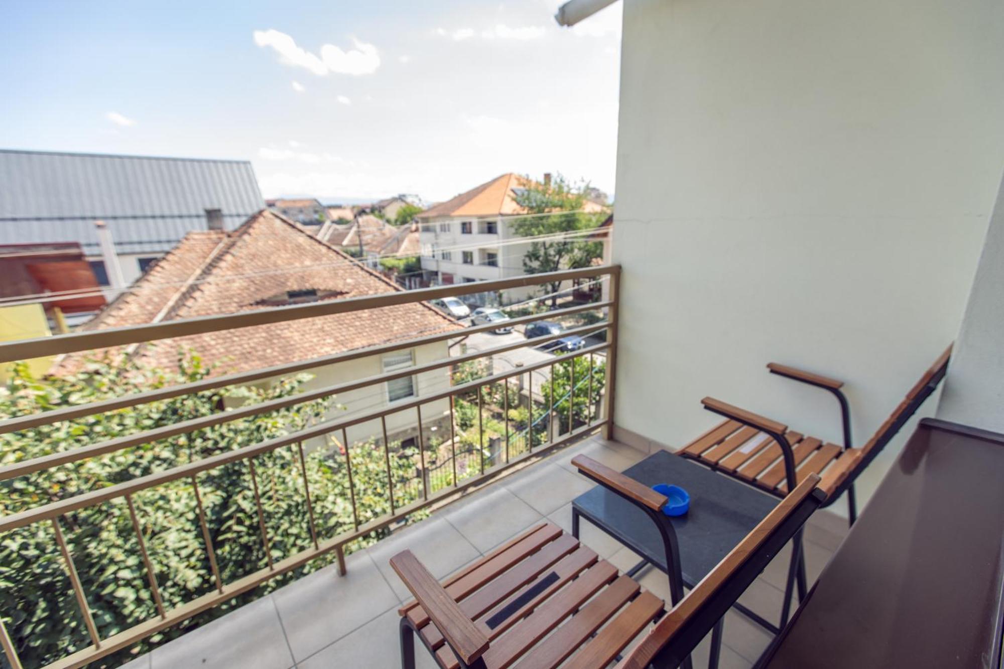 Amber Apartments Sibiu Exteriör bild